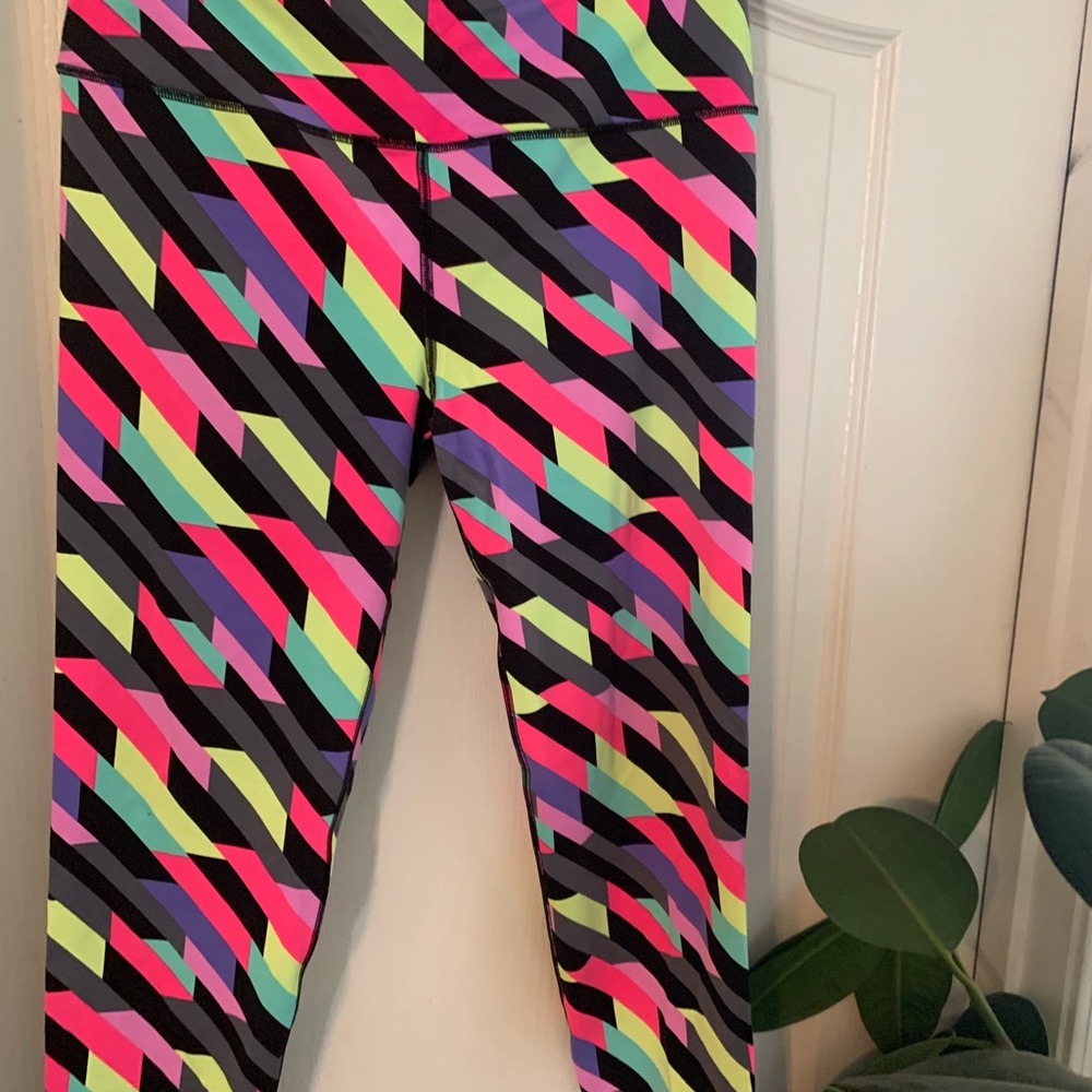 Victoria Secret Sport Tights - Picture 2 of 6